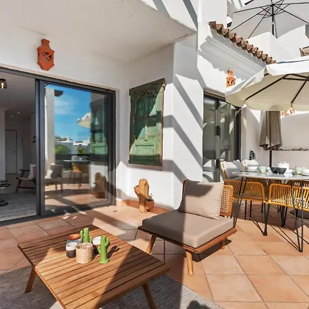 Sunset Golf 아파트 에스테포나