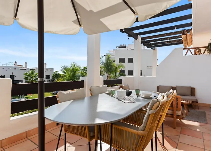 Sunset Golf 아파트